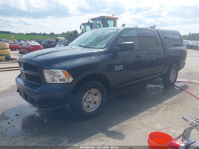 45861355 :رقم المزاد ، 1C6RR7KG4JS297271 vin ، 2018 Ram 1500 Tradesman  4x4 5'7 Box مزاد بيع