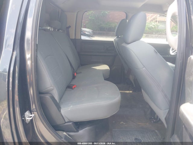 45861355 :رقم المزاد ، 1C6RR7KG4JS297271 vin ، 2018 Ram 1500 Tradesman  4x4 5'7 Box مزاد بيع