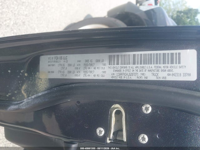 45861355 :رقم المزاد ، 1C6RR7KG4JS297271 vin ، 2018 Ram 1500 Tradesman  4x4 5'7 Box مزاد بيع