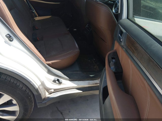 45861392 :رقم المزاد ، 4S4BSETC4J3308807 vin ، 2018 Subaru Outback 3.6r Touring مزاد بيع