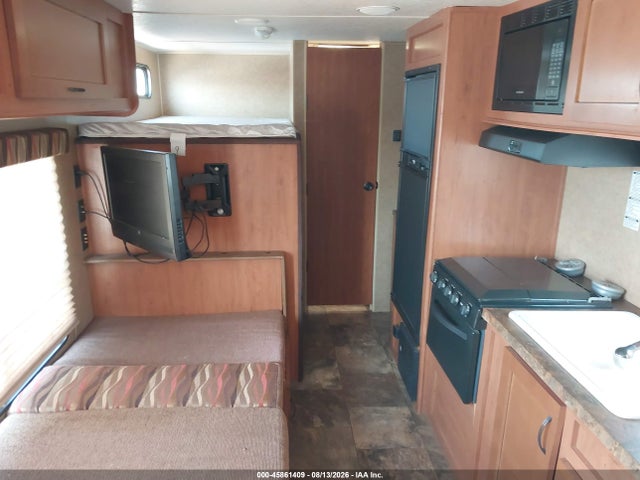 Продаж на аукціоні авто 2015 Forest River Cherokee, vin: 4X4TCKB21FK025950, номер лоту: 45861409