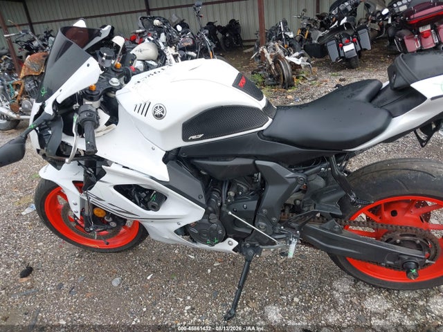 Yamaha Yzfr7 2023 JYARM38E7PA004933 Image 13