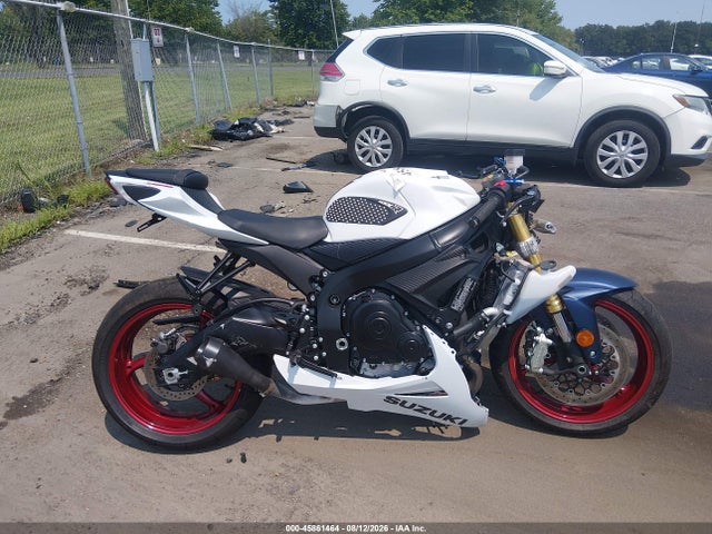 Suzuki GSX-R750 2024 JS1GR7MA2R7100129 Image 13