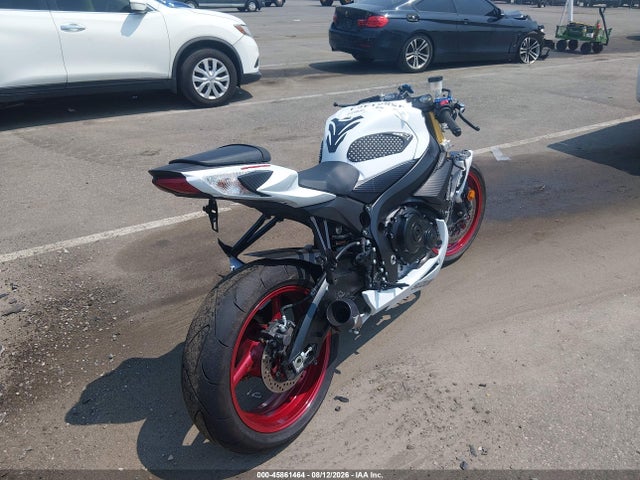 Suzuki GSX-R750 2024 JS1GR7MA2R7100129 Image 3