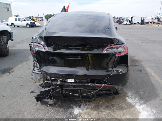 Tesla Model Y Long Range Dual Motor All-wheel Drive 2021 5YJYGDEEXMF302980 Image 16