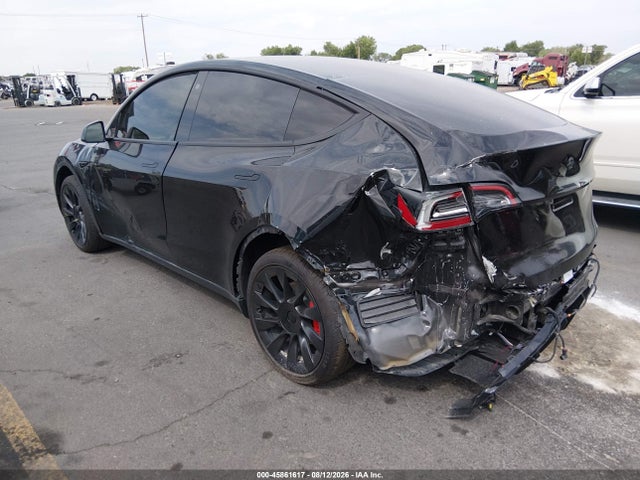 Tesla Model Y Long Range Dual Motor All-wheel Drive 2021 5YJYGDEEXMF302980 Image 3