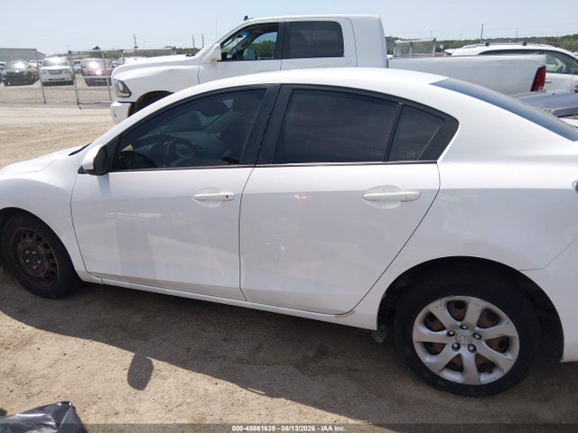Продажа на аукционе авто 2013 Mazda Mazda3 I Sport, vin: JM1BL1U7XD1728504, номер лота: 45861639