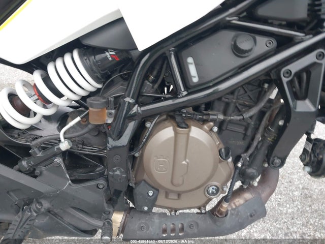 Aukcja sprzedaży 2024 Husqvarna Vitpilen 401/svartpilen 401, vin: MD2JUJ400RN207006, numer aukcji: 45861640