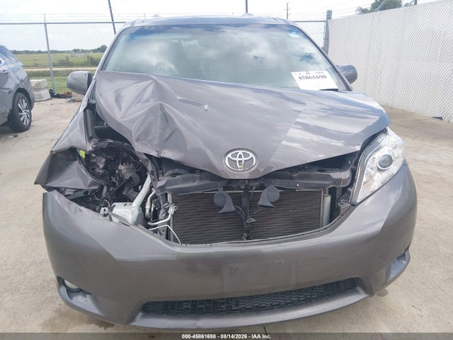 5TDYK3DC7FS671125 Toyota Sienna Xle 8 Passenger
