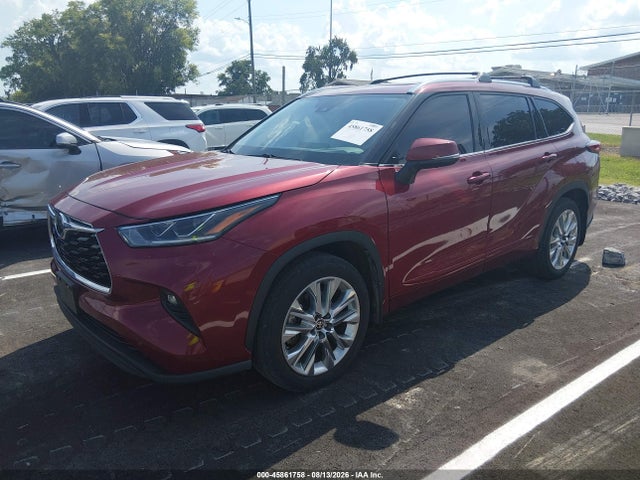 Toyota Highlander Limited 2022 5TDDZRBH2NS236684 Image 2