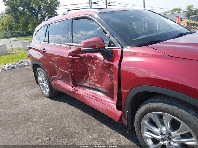 Toyota Highlander Limited 2022 5TDDZRBH2NS236684 Image 6