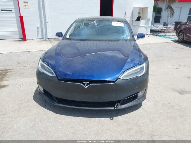 45861794 :رقم المزاد ، 5YJSA1E22JF245245 vin ، 2018 Tesla Model S 100d/75d/p100d مزاد بيع