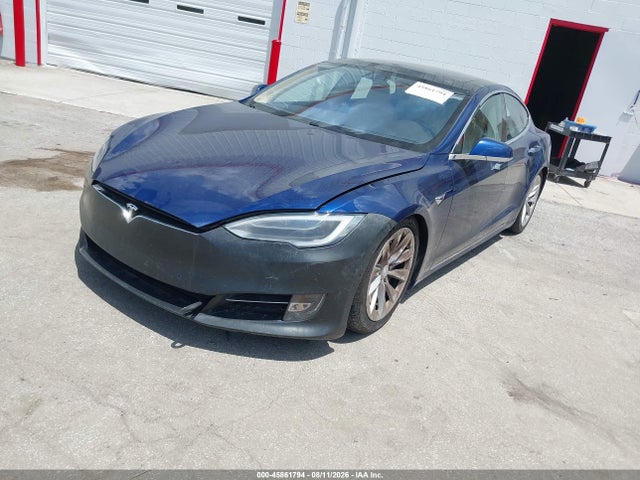 45861794 :رقم المزاد ، 5YJSA1E22JF245245 vin ، 2018 Tesla Model S 100d/75d/p100d مزاد بيع