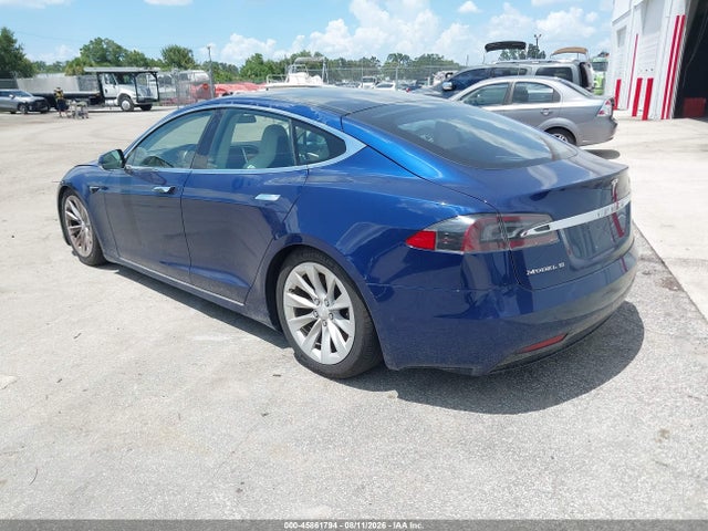 45861794 :رقم المزاد ، 5YJSA1E22JF245245 vin ، 2018 Tesla Model S 100d/75d/p100d مزاد بيع