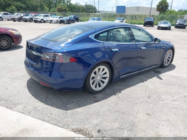 45861794 :رقم المزاد ، 5YJSA1E22JF245245 vin ، 2018 Tesla Model S 100d/75d/p100d مزاد بيع