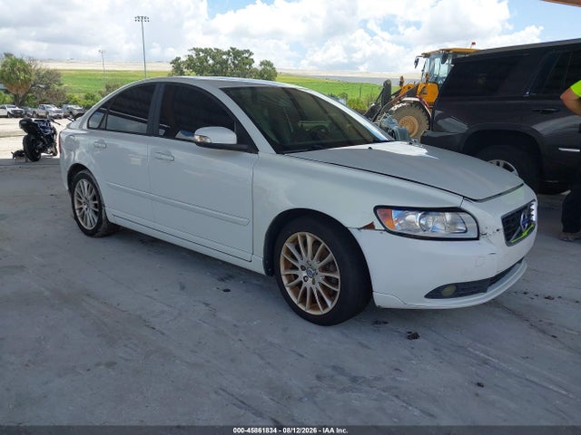 Продаж на аукціоні авто 2011 Volvo S40 T5 (retail Only), vin: YV1672MS4B2550669, номер лоту: 45861834