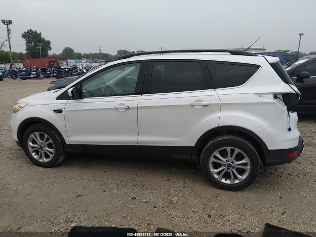 45861878 :رقم المزاد ، 1FMCU9GD2HUA89732 vin ، 2017 Ford Escape Se مزاد بيع