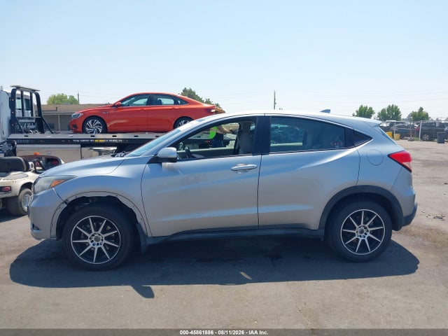 Honda HR-V LX 2017 3CZRU5H3XHG704439 Image 14