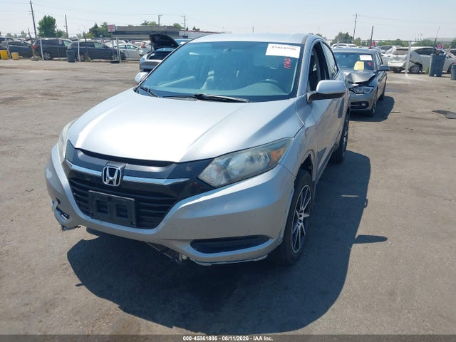 Honda HR-V LX 2017 3CZRU5H3XHG704439 Image 2