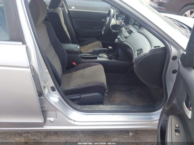 45861893 :رقم المزاد ، 1HGCP26378A037270 vin ، 2008 Honda Accord 2.4 Lx مزاد بيع