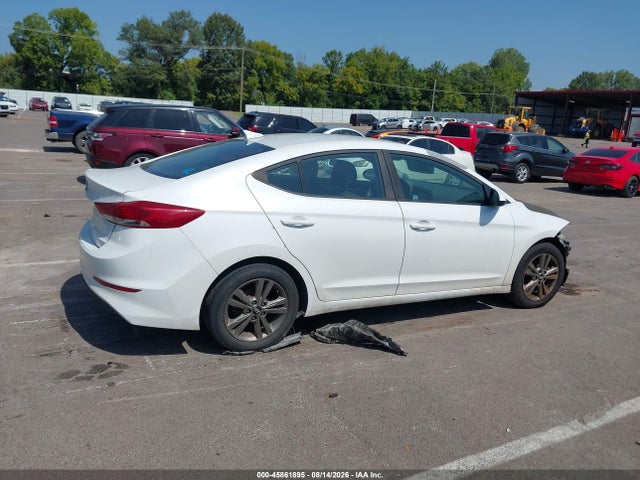 Продажа на аукционе авто 2018 Hyundai Elantra Sel, vin: 5NPD84LFXJH213382, номер лота: 45861895