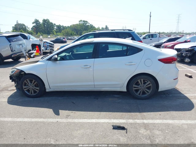 Продажа на аукционе авто 2018 Hyundai Elantra Sel, vin: 5NPD84LFXJH213382, номер лота: 45861895