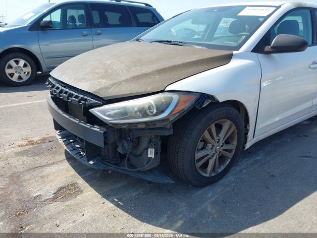 Продажа на аукционе авто 2018 Hyundai Elantra Sel, vin: 5NPD84LFXJH213382, номер лота: 45861895