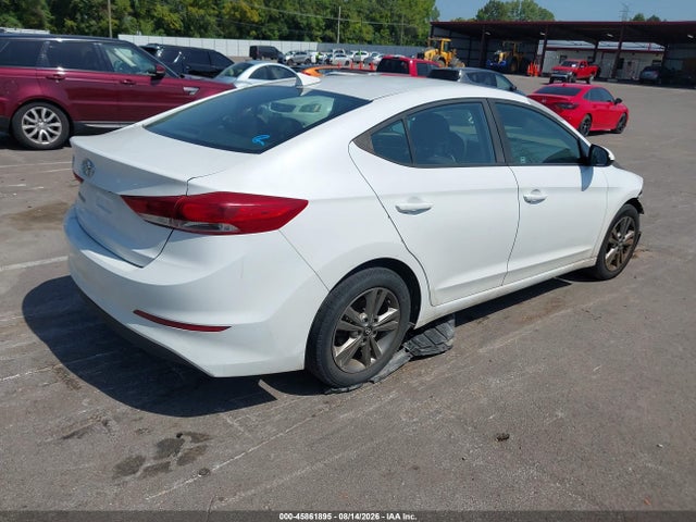 Продажа на аукционе авто 2018 Hyundai Elantra Sel, vin: 5NPD84LFXJH213382, номер лота: 45861895