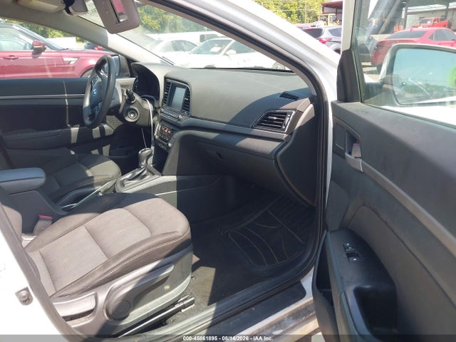 Продажа на аукционе авто 2018 Hyundai Elantra Sel, vin: 5NPD84LFXJH213382, номер лота: 45861895