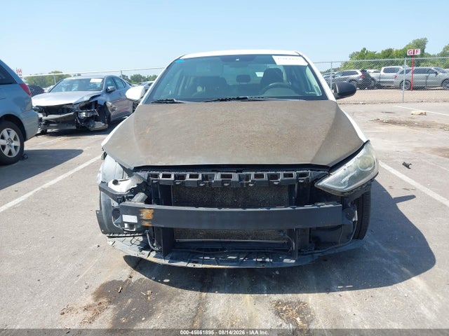 Продажа на аукционе авто 2018 Hyundai Elantra Sel, vin: 5NPD84LFXJH213382, номер лота: 45861895