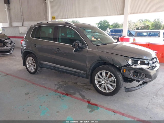 2013 Volkswagen Tiguan Se მანქანა იყიდება აუქციონზე, vin: WVGAV7AX1DW023005, აუქციონის ნომერი: 45861979