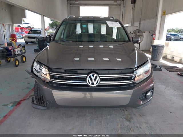 2013 Volkswagen Tiguan Se მანქანა იყიდება აუქციონზე, vin: WVGAV7AX1DW023005, აუქციონის ნომერი: 45861979