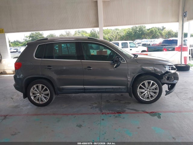 2013 Volkswagen Tiguan Se მანქანა იყიდება აუქციონზე, vin: WVGAV7AX1DW023005, აუქციონის ნომერი: 45861979