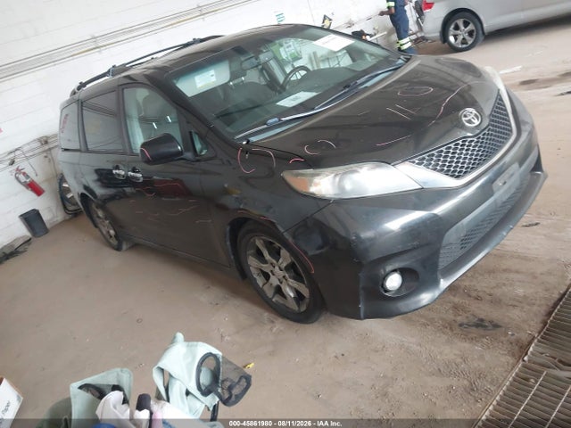 2013 Toyota Sienna Se 8 Passenger მანქანა იყიდება აუქციონზე, vin: 5TDXK3DC4DS305700, აუქციონის ნომერი: 45861980