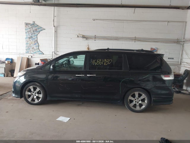 2013 Toyota Sienna Se 8 Passenger მანქანა იყიდება აუქციონზე, vin: 5TDXK3DC4DS305700, აუქციონის ნომერი: 45861980