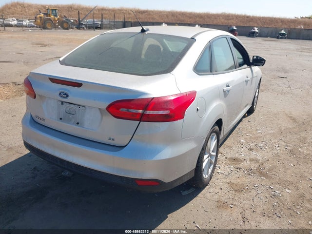 Ford FOCUS SE 2016 1FADP3F23GL352351 Image 4
