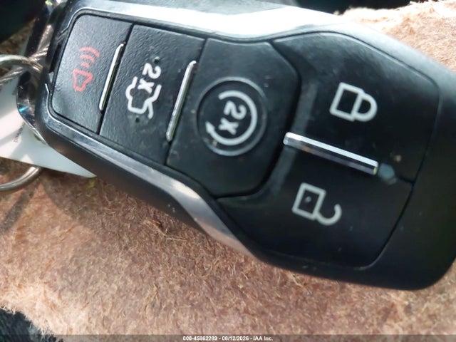 45862289 :رقم المزاد ، 2LMTJ8LR4GBL77149 vin ، 2016 Lincoln Mkx Reserve مزاد بيع