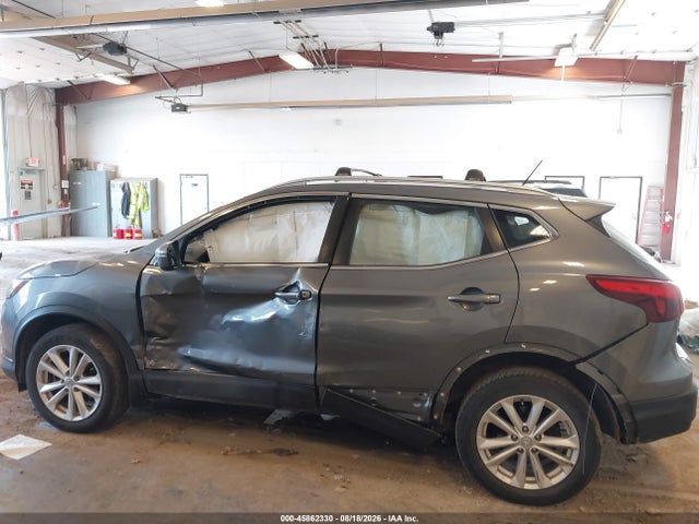 45862330 :رقم المزاد ، JN1BJ1CR0JW288108 vin ، 2018 Nissan Rogue Sport Sv مزاد بيع