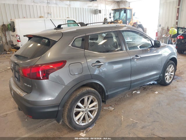45862330 :رقم المزاد ، JN1BJ1CR0JW288108 vin ، 2018 Nissan Rogue Sport Sv مزاد بيع
