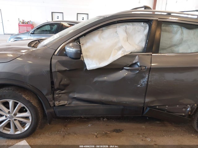 45862330 :رقم المزاد ، JN1BJ1CR0JW288108 vin ، 2018 Nissan Rogue Sport Sv مزاد بيع