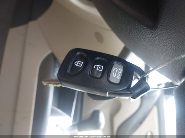 2010 Hyundai Elantra Gls მანქანა იყიდება აუქციონზე, vin: KMHDU4AD5AU983858, აუქციონის ნომერი: 45862344