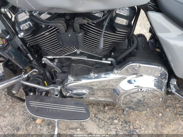 Harley-Davidson FLHX 2025 1HD1KB717SB610248 Image 9