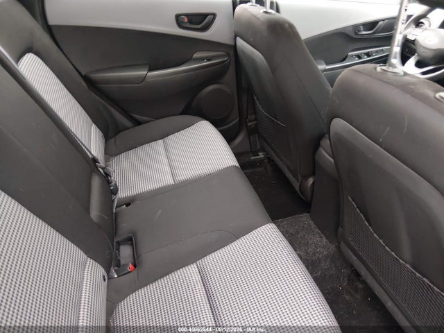 2021 Hyundai Kona Se მანქანა იყიდება აუქციონზე, vin: KM8K12AA3MU639136, აუქციონის ნომერი: 45862544