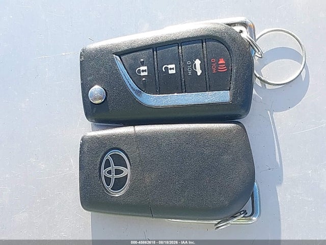 5YFEPMAE9MP174048 Toyota COROLLA LE