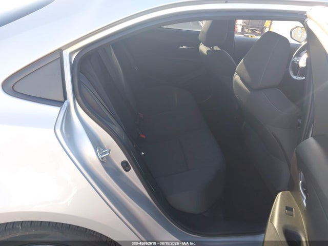 5YFEPMAE9MP174048 Toyota COROLLA LE