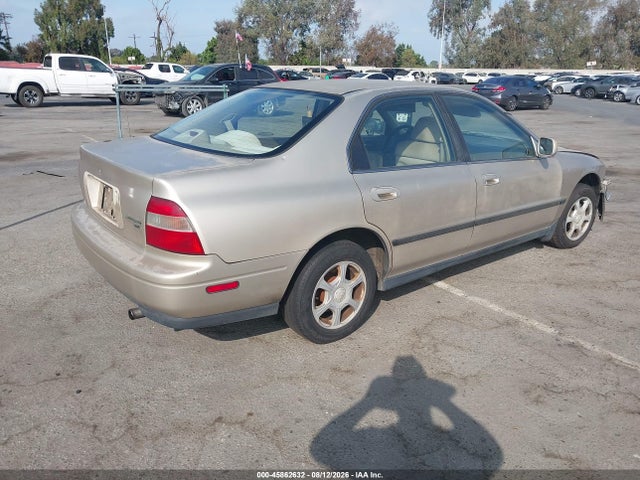 Продажа на аукционе авто 1994 Honda Accord Lx, vin: JHMCD5643RC048370, номер лота: 45862632