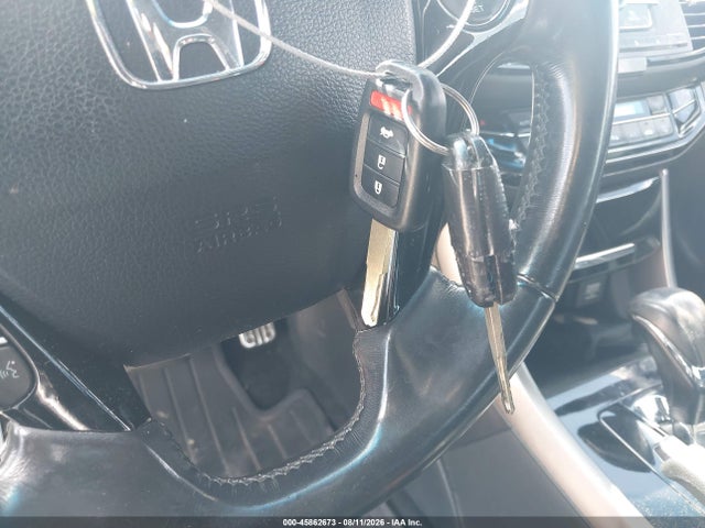 45862673 :رقم المزاد ، 1HGCR2F55HA122944 vin ، 2017 Honda Accord Sport مزاد بيع