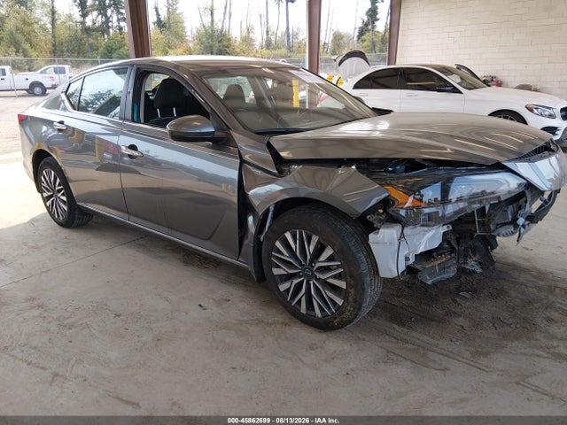 1N4BL4DWXPN365178 auction archive image