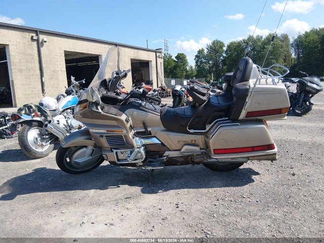 1988 Honda Gl1500 მანქანა იყიდება აუქციონზე, vin: 1HFSC2204JA002117, აუქციონის ნომერი: 45862734