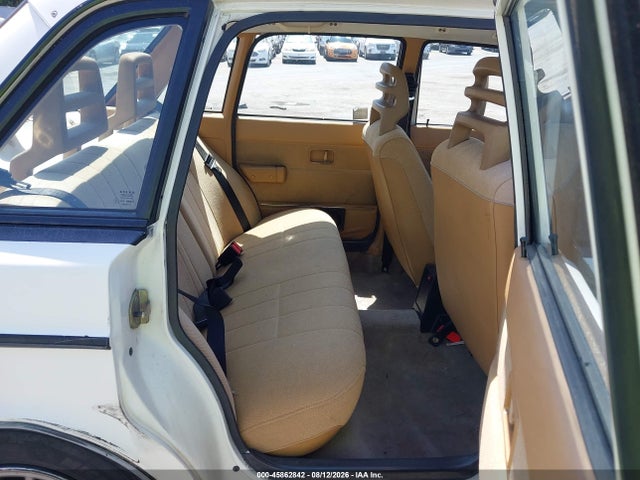 Продажа на аукционе авто 1992 Volvo 240 Gl, vin: YV1AS8817N1471116, номер лота: 45862842